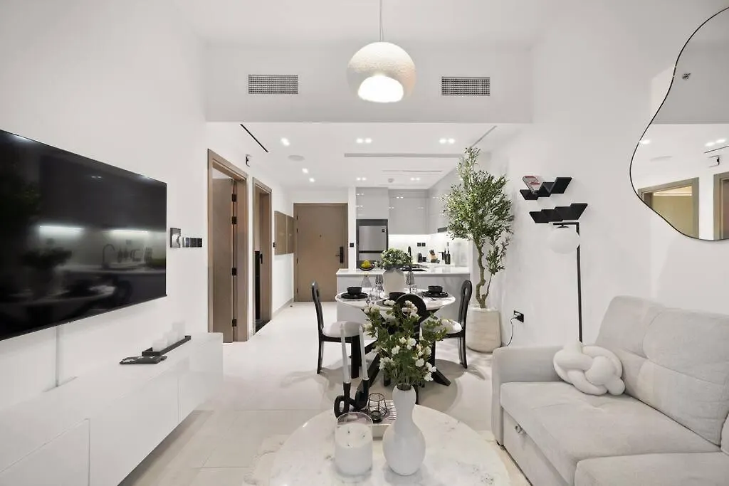 Apartment Binghatti Canal Business Bay Dubai United Arab Emirates